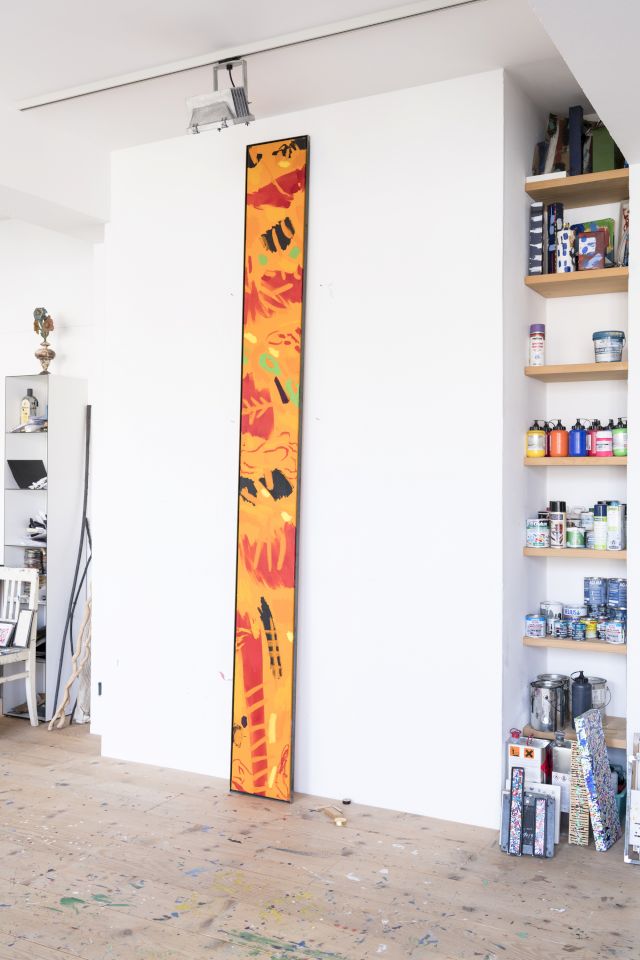 Orange
290 x 30 cm
Öl auf Leinwand
2002